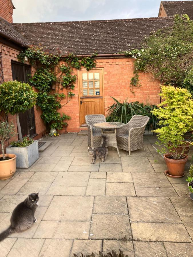 The Burrow Villa Wellesbourne Exterior photo